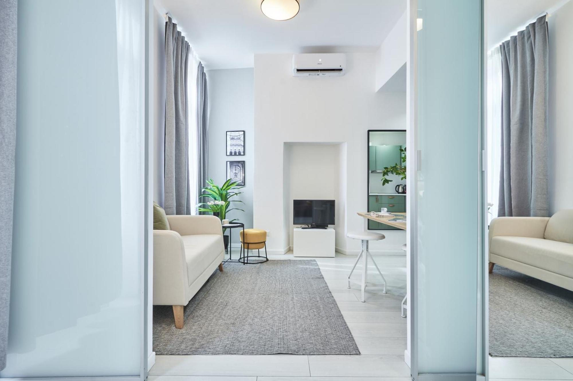 Elegante Appartamento Minimal Dai Tocchi Botanici Milano Dış mekan fotoğraf